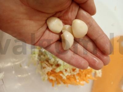 Salotas „Vitamininė ruduo“ su ridikėliais Žingsnis 3