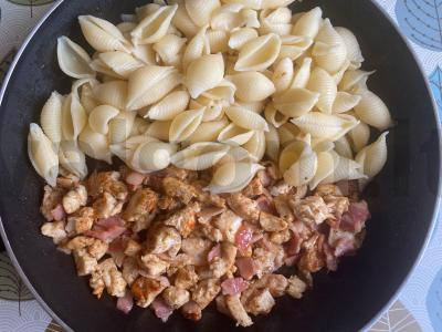 Patiekalas „Čaretti“ su vištienos filė ir makaronais Žingsnis 7