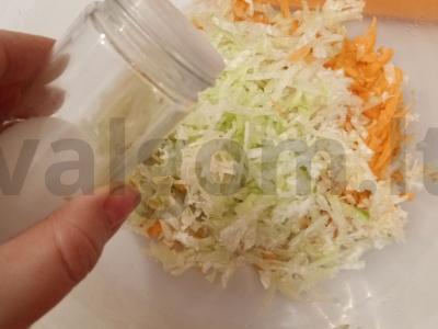 Salotas „Vitamininė ruduo“ su ridikėliais Žingsnis 4