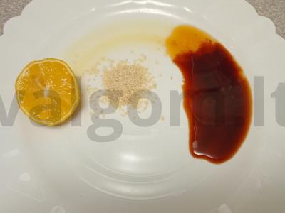 Daržovių salotas su aštriais kiaulės ausimis Žingsnis 4