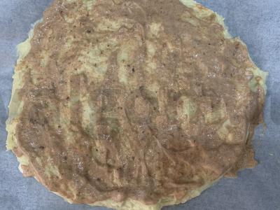 Pica ant rauginto pieno su svogūnais ir mocarela Žingsnis 8