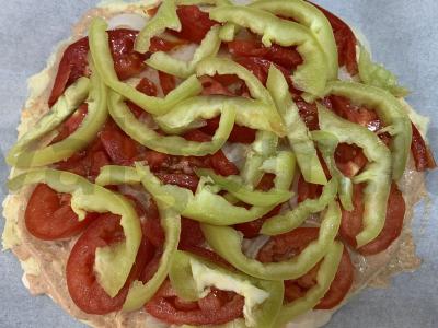 Pica ant rauginto pieno su svogūnais ir mocarela Žingsnis 11