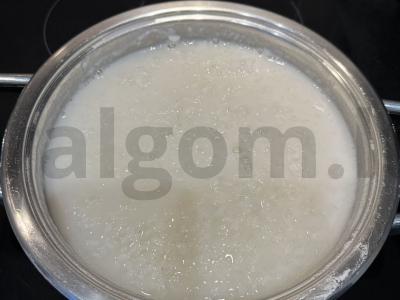 Ryžių košė su migdolų pienu ir uogomis Žingsnis 2