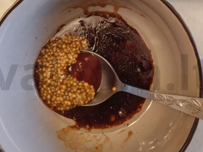 Kepti kiaulienos šonkauliai saldžiarūgščiame marinate Žingsnis 1