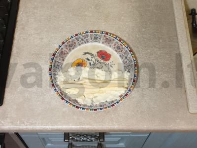 Saldūs ritinėliai su varškės įdaru Žingsnis 5