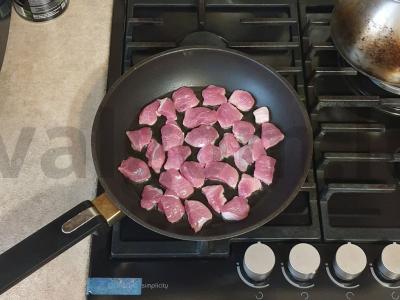 Anties krūtinėlės troškinys su daržovėmis ir sūriu Žingsnis 2