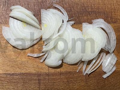 Vištienos kepenėlės su svogūnais pietums Žingsnis 1