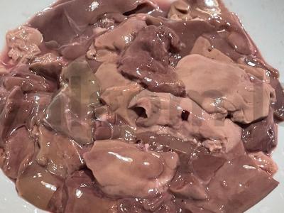 Vištienos kepenėlės su svogūnais pietums Žingsnis 2