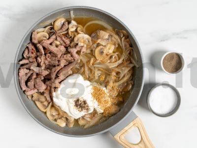 Befstroganovas su grietine Žingsnis 4