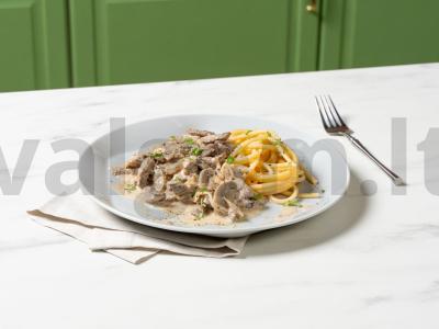 Befstroganovas su grietine pagrindine nuotrauka