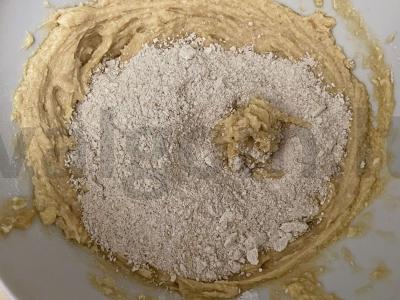 Sausainiai su kartoku šokoladu Žingsnis 3