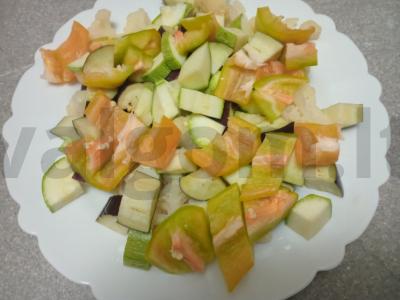 Keptų daržovių salotos su pomidorų padažu Žingsnis 4