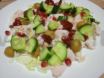 Pekino kopūstų salotos su rūkytomis vištienos krūtinėlėmis ir džiovintais pomidorais Žingsnis 6