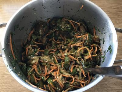 Baklažanų salotos su morkomis ir paprikomis Žingsnis 5