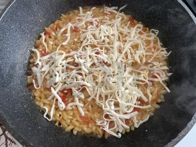 Orzo makaronai su pomidorais ir sūriu Žingsnis 4