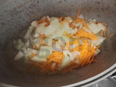 Namų plovas iš kiaulienos su česnaku ir morkomis Žingsnis 2