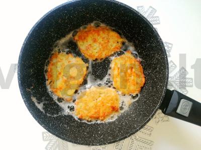 Bulvių blynai su sūriu Žingsnis 4