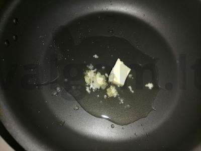 Spagečiai su krevetėmis ir provanso žolelėmis Žingsnis 4