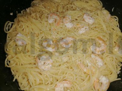 Spagečiai su krevetėmis ir provanso žolelėmis pagrindine nuotrauka