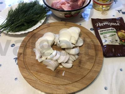 Kiaulienos pečių su grybais ir prieskoniais Žingsnis 3