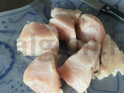 Salotas „Havajai“ su ananasu ir vištiena Žingsnis 1