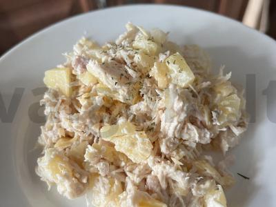 Salotas „Havajai“ su ananasu ir vištiena pagrindine nuotrauka