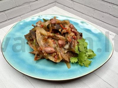 Baklažanai su paprikomis ir pupelėmis pagrindine nuotrauka