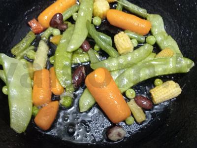 Kvapnus jautienos steikas su Karibų daržovių garnyru Žingsnis 3