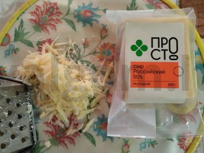 Kepti vamzdeliai su dešrelėmis, sūriu ir daržovėmis Žingsnis 2