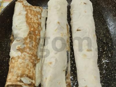 Kepti vamzdeliai su dešrelėmis, sūriu ir daržovėmis Žingsnis 4