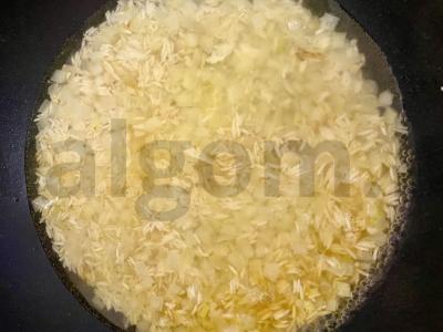 Basmati ryžiai su svogūnais ir plovo prieskoniu Žingsnis 4