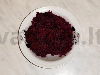 Sluoksniuotas salotas „Skumbrija po kailiu“ Žingsnis 4