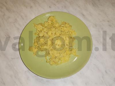 Sluoksniuotas salotas „Skumbrija po kailiu“ Žingsnis 5