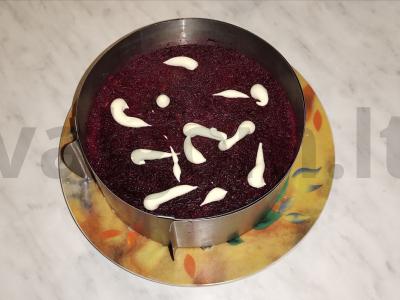 Sluoksniuotas salotas „Skumbrija po kailiu“ Žingsnis 12