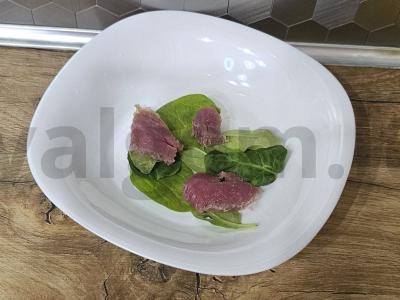 Karpačo salotas su špinatų lapais Žingsnis 1