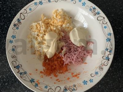 Užkandžių sumuštiniai su dešrelėmis ir lydytu sūriu Žingsnis 8