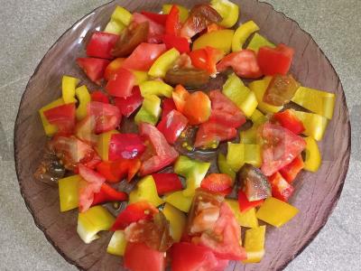 Daržovių salotas su feta sūriu ir citrina Žingsnis 2