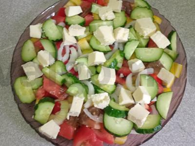 Daržovių salotas su feta sūriu ir citrina Žingsnis 5