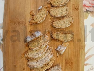 Meduolinis tortas su bananas Žingsnis 1