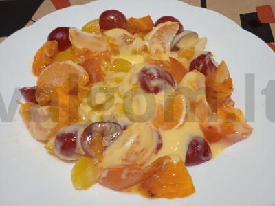 Vaisių salotos su konservuotais persikais „Naujametinis“ Žingsnis 6