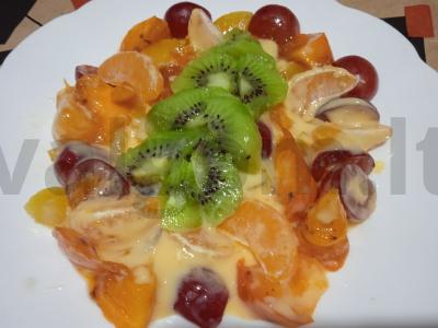 Vaisių salotos su konservuotais persikais „Naujametinis“ Žingsnis 7