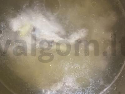 Vištienos krūtinėlės sriuba su konservuotais žirneliais Žingsnis 3