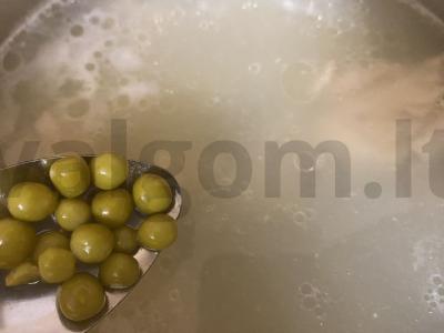 Vištienos krūtinėlės sriuba su konservuotais žirneliais Žingsnis 4