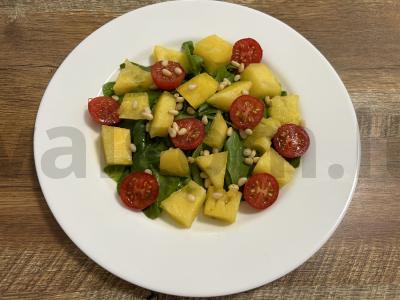 Salotos su špinatais ir arbūzu pagrindine nuotrauka