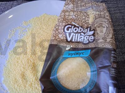 Kuskuso, bekono ir daržovių dubuo Žingsnis 1