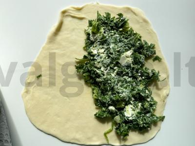 Kutaibai su žolelėmis ir feta sūriu Žingsnis 4