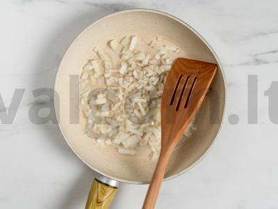 Faršas su grybais keptuvėje Žingsnis 4