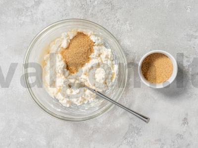 Sūrio blynai su bananais ir varške Žingsnis 2