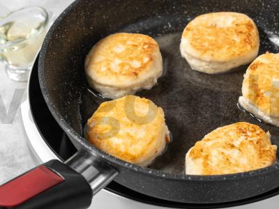 Sūrio blynai su bananais ir varške Žingsnis 7