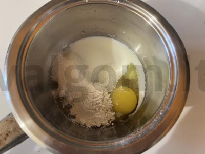 Švelnus užvirintas kremas su kondensuotu pienu Žingsnis 1